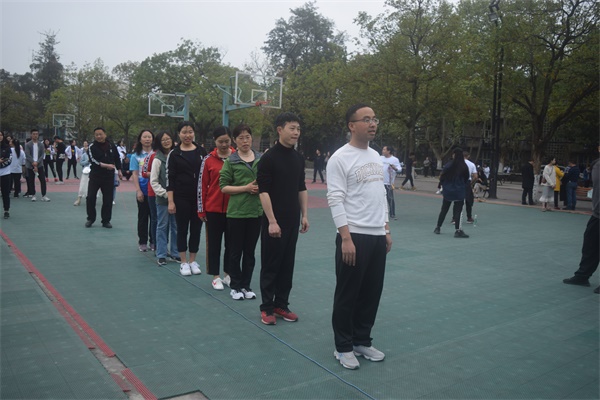 集体跳绳2.jpg