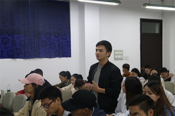Cache_-820a457b20b8431..jpg
